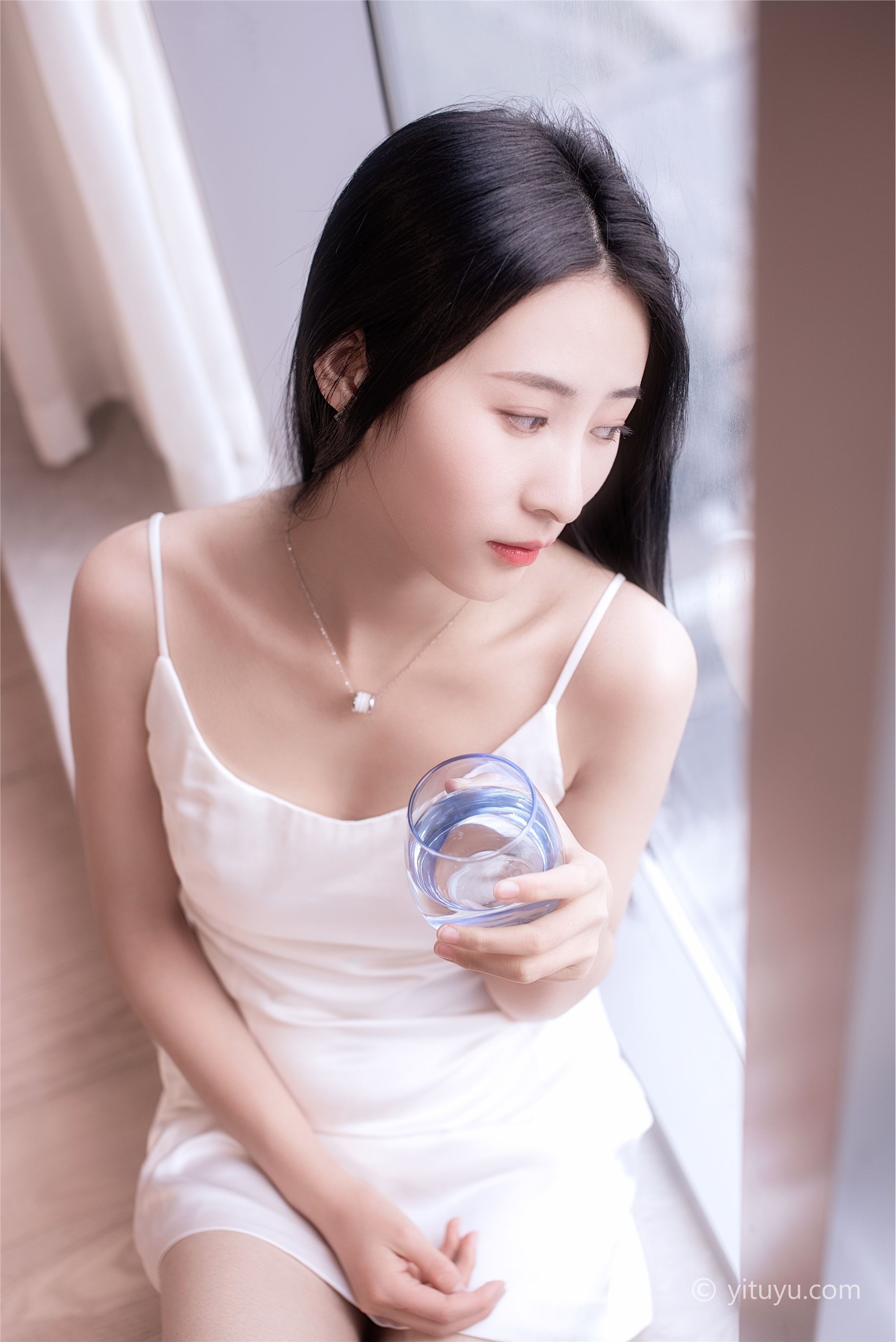 YITUYU艺图语 2021.08.16 分手前 颖儿